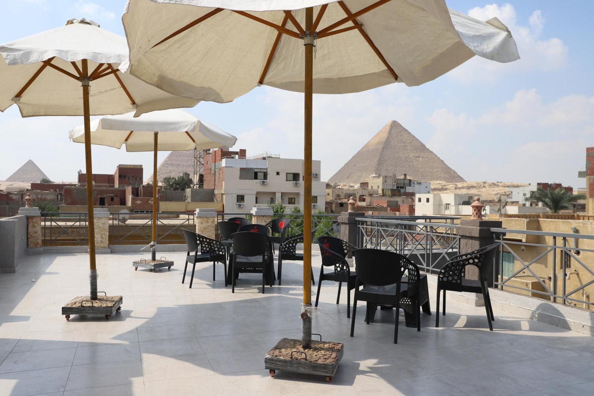 King Khufu Pyramids View Hotel Kafret el-Gabal Eksteriør bilde
