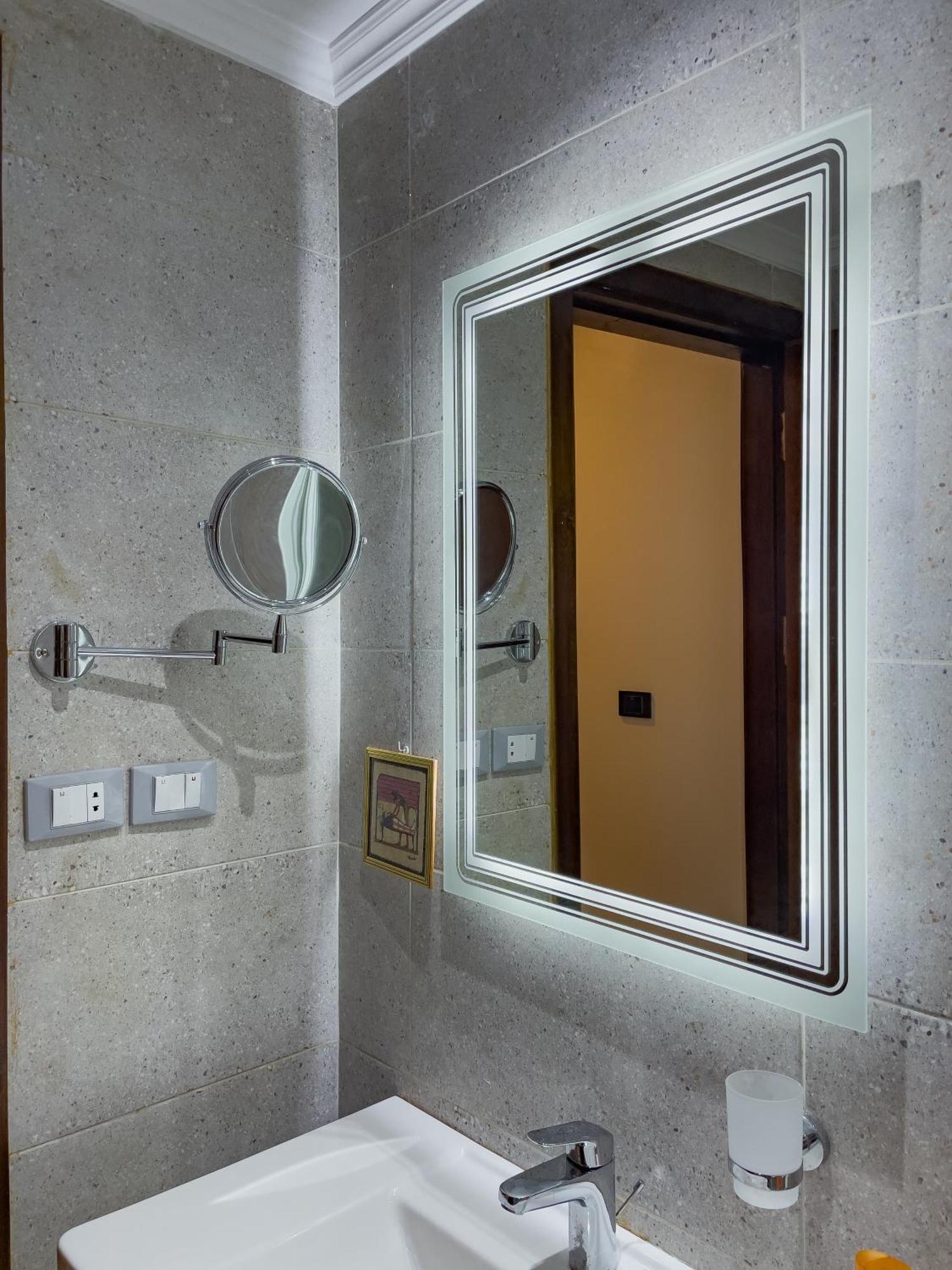 King Khufu Pyramids View Hotel Kafret el-Gabal Rom bilde